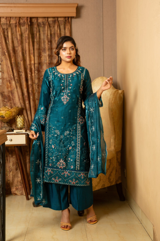 New Readymade Eid Collection Girls Cotton Skinprint Embroidery Lace Work Salwar Kameez | Three Piece 35